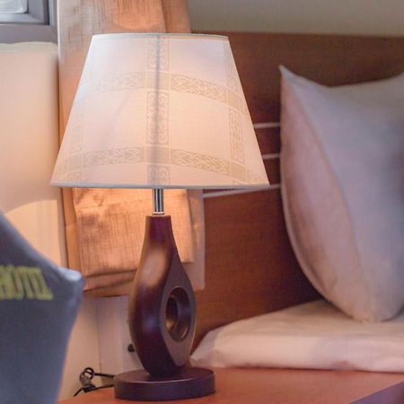 הו צ'י מין סיטי Cosmo Square Hotel מראה חיצוני תמונה