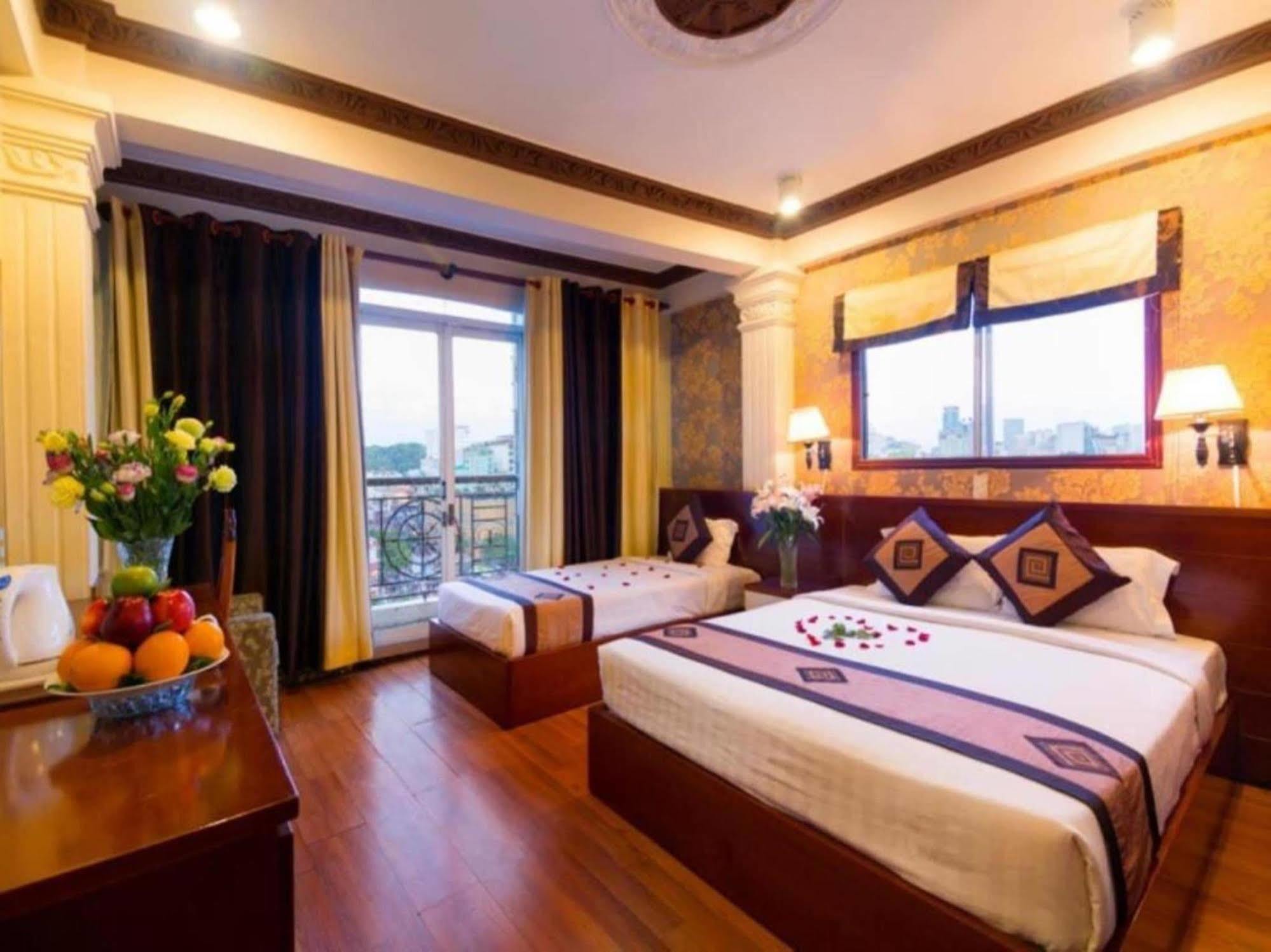 הו צ'י מין סיטי Cosmo Square Hotel מראה חיצוני תמונה