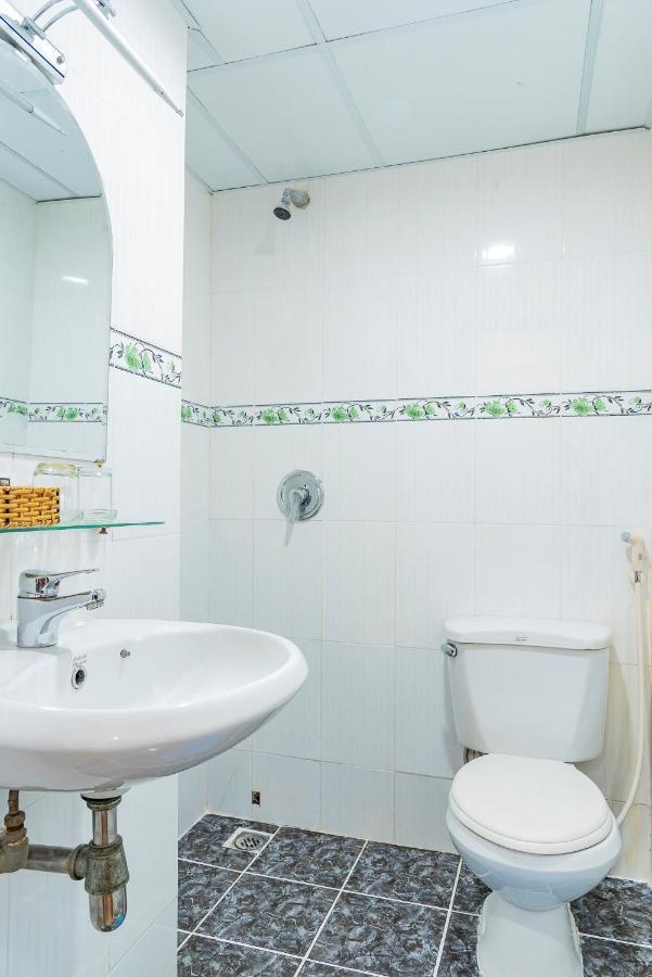 הו צ'י מין סיטי Cosmo Square Hotel מראה חיצוני תמונה